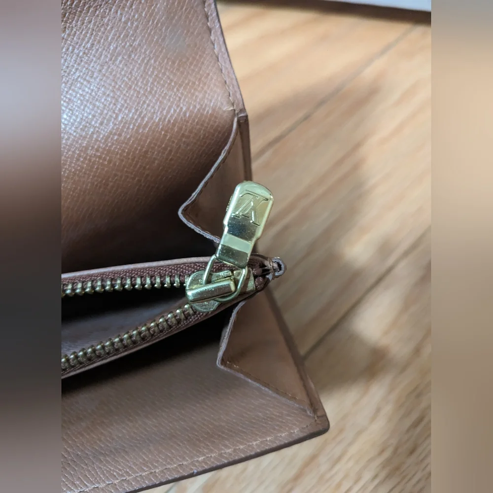 VINTAGE 1997 LOUIS VUITTON MONOGRAM LONG WALLET - Picture 7 of 14